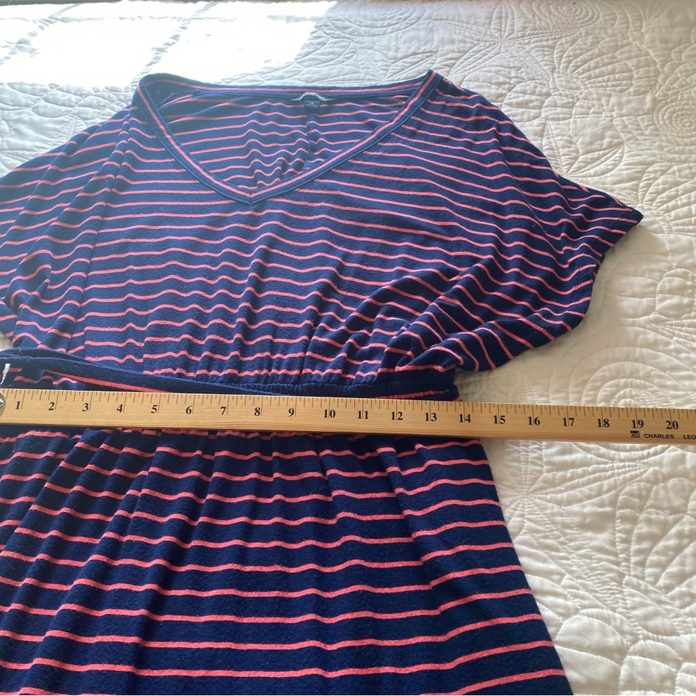 Lands’ End Navy & Coral Striped V-Neck Cinched Stretch Waist Midi Dress Plus 1X - Picture 5 of 9